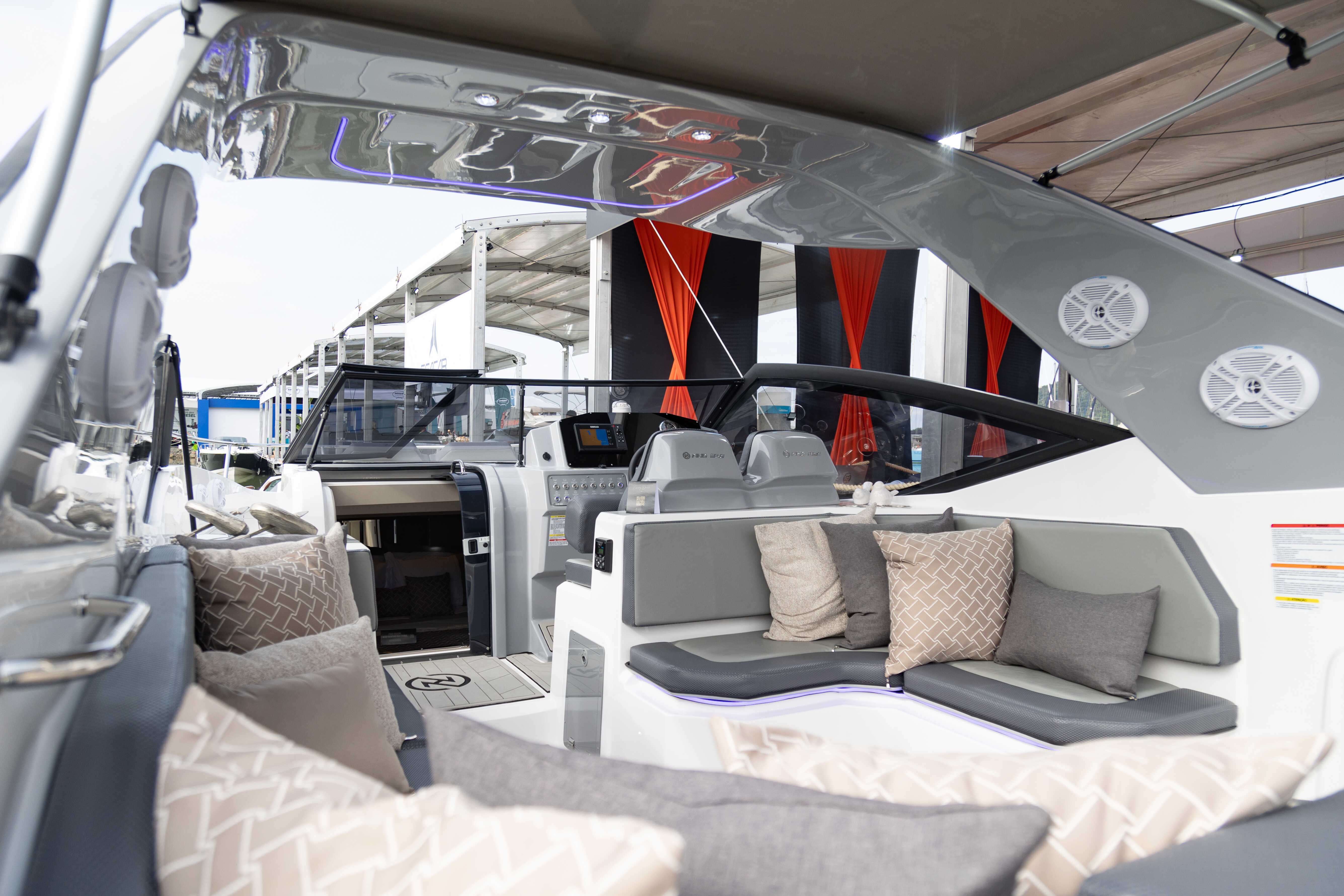NHD 315 Open Deck: lançamento que une conforto e navegabilidade